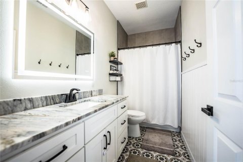 Villa ou maison à vendre à Lakeland, Floride: 4 chambres, 211.45 m2 № 2421601 - photo 26