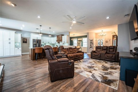 Villa ou maison à vendre à Lakeland, Floride: 4 chambres, 211.45 m2 № 2421601 - photo 12