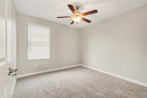 Casa en venta en Wesley Chapel, Florida, 4 dormitorios, 187.94 m2 № 2116378 - foto 13