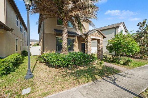 Casa en venta en Wesley Chapel, Florida, 4 dormitorios, 187.94 m2 № 2116378 - foto 2