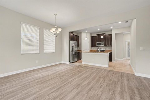 Casa en venta en Wesley Chapel, Florida, 4 dormitorios, 187.94 m2 № 2116378 - foto 7