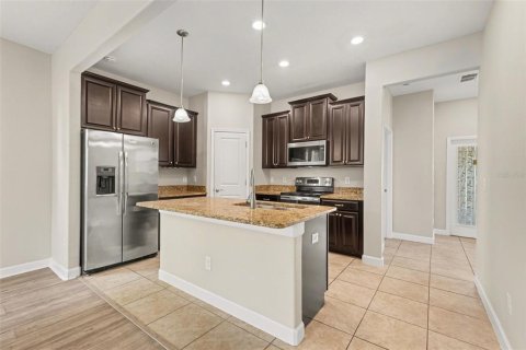 Casa en venta en Wesley Chapel, Florida, 4 dormitorios, 187.94 m2 № 2116378 - foto 9