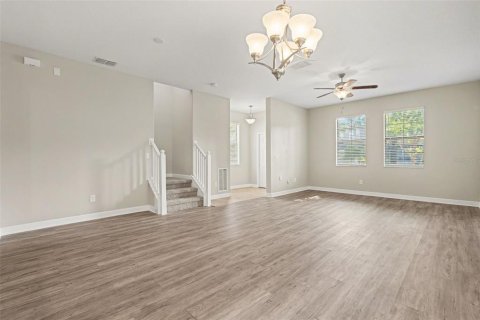 Casa en venta en Wesley Chapel, Florida, 4 dormitorios, 187.94 m2 № 2116378 - foto 4