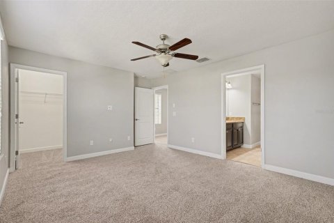 Casa en venta en Wesley Chapel, Florida, 4 dormitorios, 187.94 m2 № 2116378 - foto 17