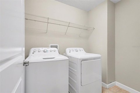 Casa en venta en Wesley Chapel, Florida, 4 dormitorios, 187.94 m2 № 2116378 - foto 21