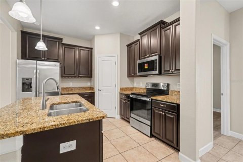 Casa en venta en Wesley Chapel, Florida, 4 dormitorios, 187.94 m2 № 2116378 - foto 8
