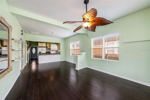 Casa en venta en Tampa, Florida, 3 dormitorios, 89.19 m2 № 1775556 - foto 10