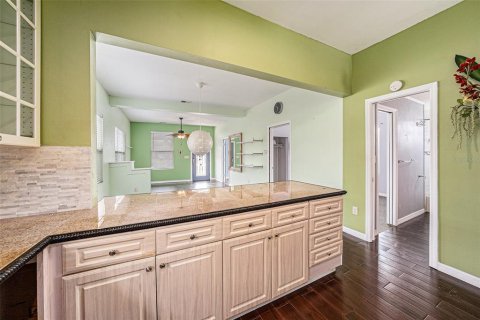 Casa en venta en Tampa, Florida, 3 dormitorios, 89.19 m2 № 1775556 - foto 18
