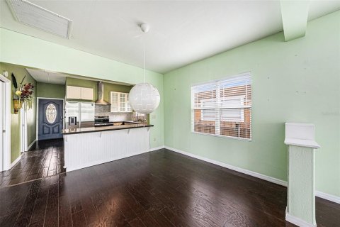 Casa en venta en Tampa, Florida, 3 dormitorios, 89.19 m2 № 1775556 - foto 13