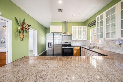 Casa en venta en Tampa, Florida, 3 dormitorios, 89.19 m2 № 1775556 - foto 25