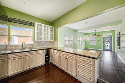 Casa en venta en Tampa, Florida, 3 dormitorios, 89.19 m2 № 1775556 - foto 21