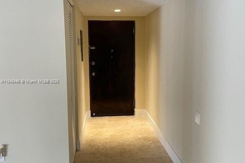 Apartamento en alquiler en Miami, Florida, 2 dormitorios, 123.93 m2 № 1857308 - foto 2