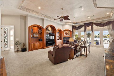 Villa ou maison à vendre à Saint Petersburg, Floride: 5 chambres, 422.52 m2 № 2121449 - photo 14
