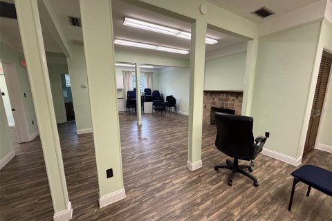 Propiedad comercial en alquiler en Ocala, Florida № 1550186 - foto 9