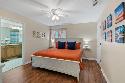 Townhouse in Kissimmee, Florida 5 bedrooms, 188.03 sq.m. № 1540596 - photo 15