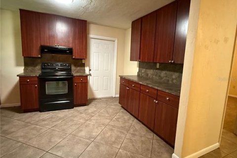 Appartement à louer à Gainesville, Floride: 2 chambres, 83.61 m2 № 1853861 - photo 6