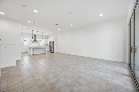 Townhouse in Orlando, Florida 4 bedrooms, 214.6 sq.m. № 2277319 - photo 11