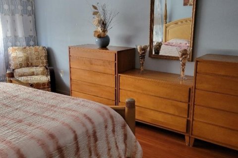 Снять в аренду кондоминиум в Халландейл-Бич, Флорида 2 спальни, 102.19м2, № 1929817 - фото 13