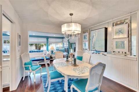 House in Clearwater, Florida 2 bedrooms, 111.3 sq.m. № 1733034 - photo 16