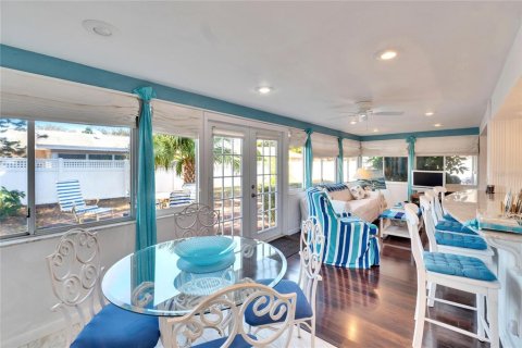 House in Clearwater, Florida 2 bedrooms, 111.3 sq.m. № 1733034 - photo 27