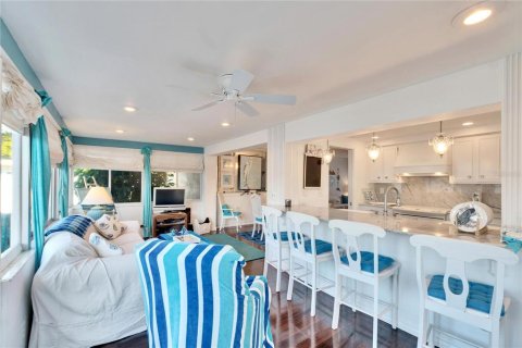 House in Clearwater, Florida 2 bedrooms, 111.3 sq.m. № 1733034 - photo 25