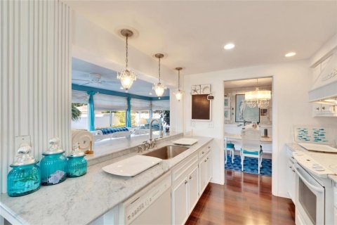 House in Clearwater, Florida 2 bedrooms, 111.3 sq.m. № 1733034 - photo 20