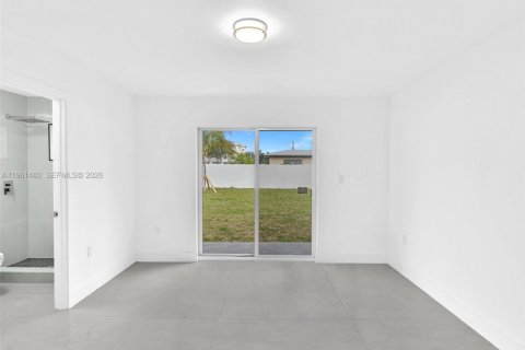 Casa en venta en North Miami, Florida, 5 dormitorios, 185.8 m2 № 2023348 - foto 28