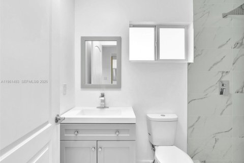 Casa en venta en North Miami, Florida, 5 dormitorios, 185.8 m2 № 2023348 - foto 26