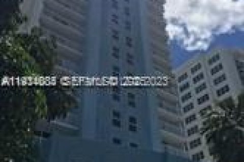 Снять в аренду кондоминиум в Майами-Бич, Флорида 1 спальня, 58.81м2, № 1992400 - фото 1