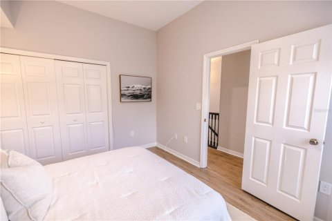 Adosado en venta en Indian Shores, Florida, 3 dormitorios, 171.87 m2 № 2221831 - foto 18