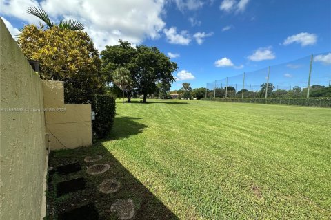 Снять в аренду кондоминиум в Дорал, Флорида 3 спальни, 184.23м2, № 1948333 - фото 28