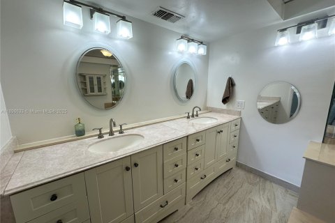 Снять в аренду кондоминиум в Дорал, Флорида 3 спальни, 184.23м2, № 1948333 - фото 20