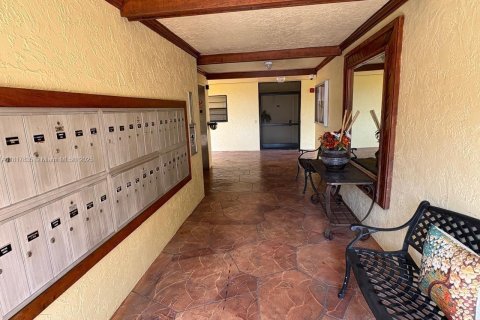 Condo in Boca Raton, Florida, 2 bedrooms  № 1774575 - photo 11