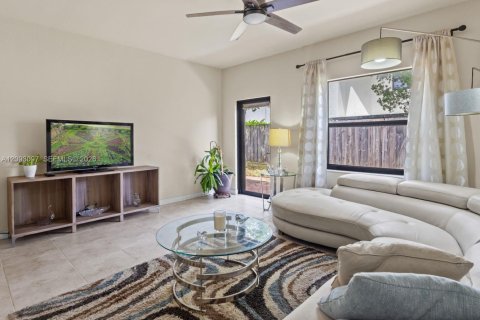Casa en venta en Homestead, Florida, 4 dormitorios, 175.03 m2 № 2378697 - foto 10