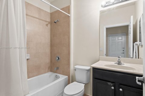 Casa en venta en Homestead, Florida, 4 dormitorios, 175.03 m2 № 2378697 - foto 24
