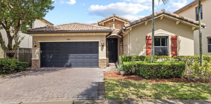 Casa en Homestead, Florida 4 dormitorios, 175.03 m2 № 2378697