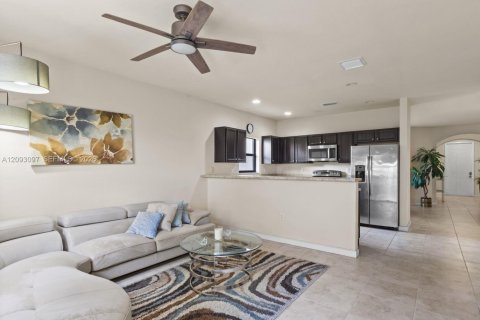 Casa en venta en Homestead, Florida, 4 dormitorios, 175.03 m2 № 2378697 - foto 9
