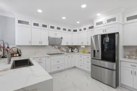 Condo in Orlando, Florida, 3 bedrooms  № 2096437 - photo 10