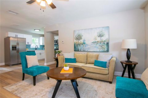 Villa ou maison à louer à Tampa, Floride: 5 chambres, 131.55 m2 № 2148484 - photo 8