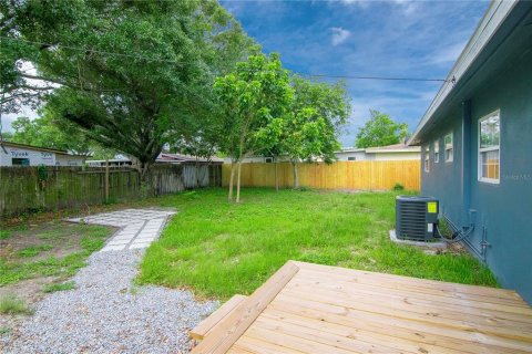 Villa ou maison à louer à Tampa, Floride: 5 chambres, 131.55 m2 № 2148484 - photo 27
