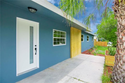 Villa ou maison à louer à Tampa, Floride: 5 chambres, 131.55 m2 № 2148484 - photo 3
