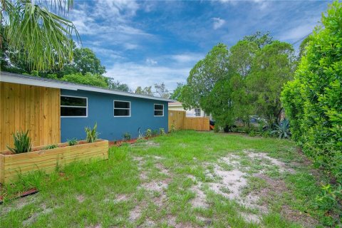 Villa ou maison à louer à Tampa, Floride: 5 chambres, 131.55 m2 № 2148484 - photo 4