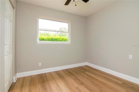 Villa ou maison à louer à Tampa, Floride: 5 chambres, 131.55 m2 № 2148484 - photo 22