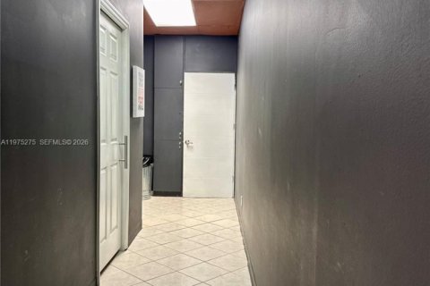 Propiedad comercial en venta en Sunrise, Florida № 2089771 - foto 10