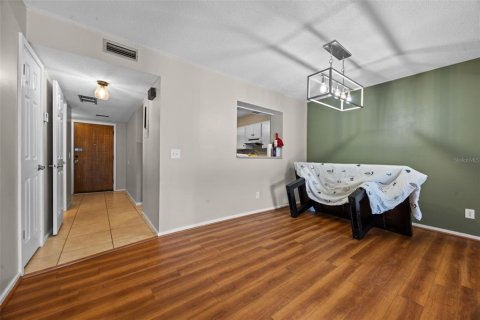 Condo in Altamonte Springs, Florida, 2 bedrooms  № 1765903 - photo 14