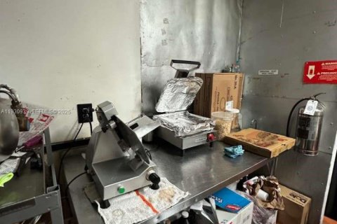 Купить коммерческую недвижимость в Хайалиа, Флорида № 1989723 - фото 6