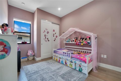 House in Doral, Florida 3 bedrooms, 202.71 sq.m. № 1996414 - photo 18