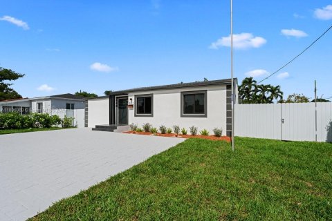 Villa ou maison à vendre à Hialeah, Floride: 3 chambres, 116.69 m2 № 1948704 - photo 7