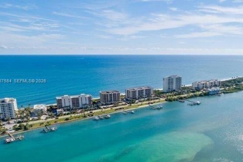 Copropriété à vendre à Tequesta, Floride: 2 chambres, 219.06 m2 № 2048920 - photo 1