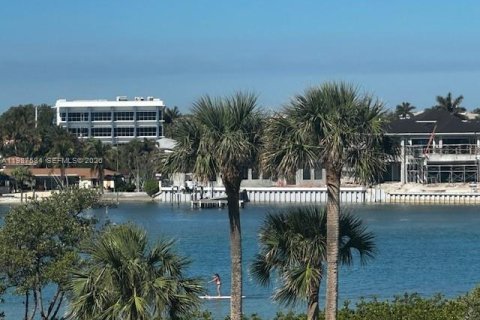 Condo in Tequesta, Florida, 2 bedrooms  № 2048920 - photo 28